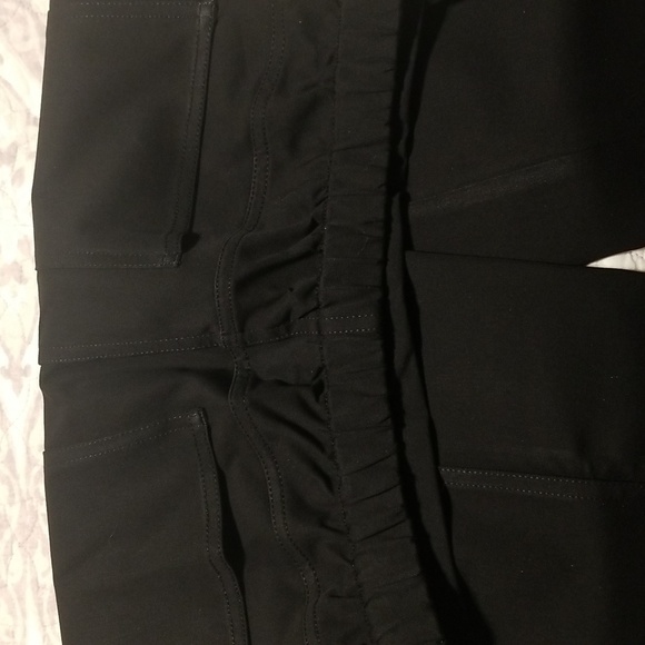 ISAAC MIZRAHI LIVE Sz 8 Black straight leg pull on slacks EUC, CL # 142 - Picture 7 of 8